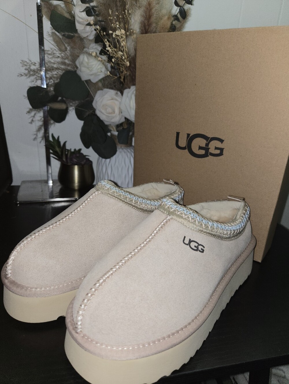 Tasman Platform Slipper size 9